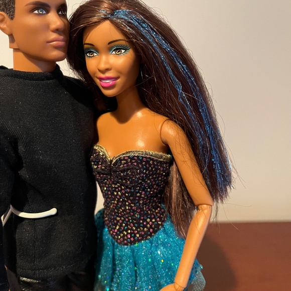 Barbie Doll HTF 2013 Barbie Fashionistas Metallic Series Nikki - Picture 4 of 8